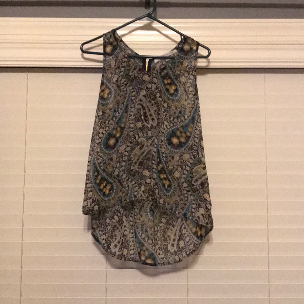 Sleeveless sheet high low blouse